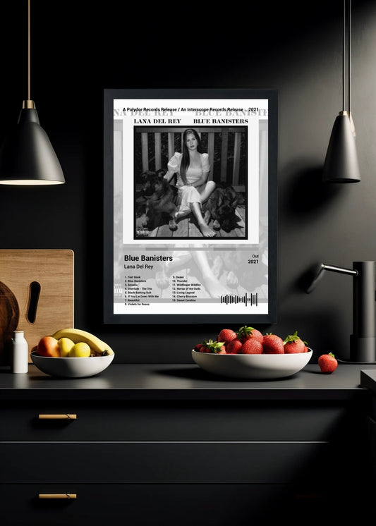 Quadro Lana Del Rey Blue Banisters (Black&white) Com Vidro