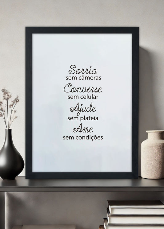Quadro life is better simples - Com vidro