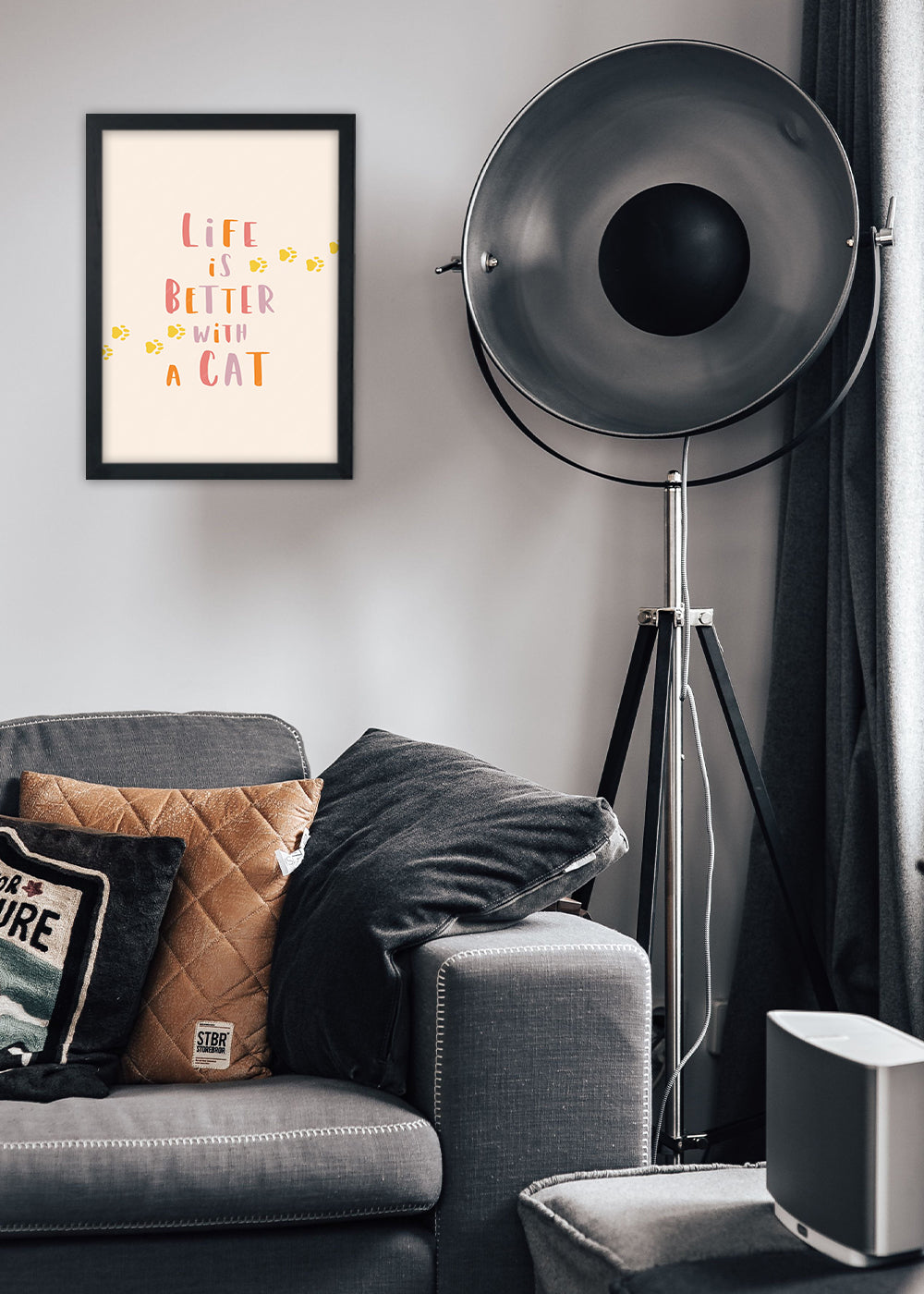 Quadro Decorativo life is better - Com vidro