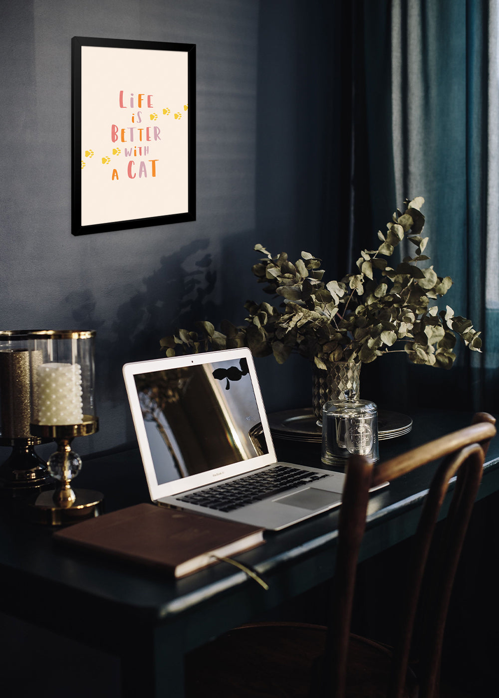 Quadro Decorativo life is better - Com vidro