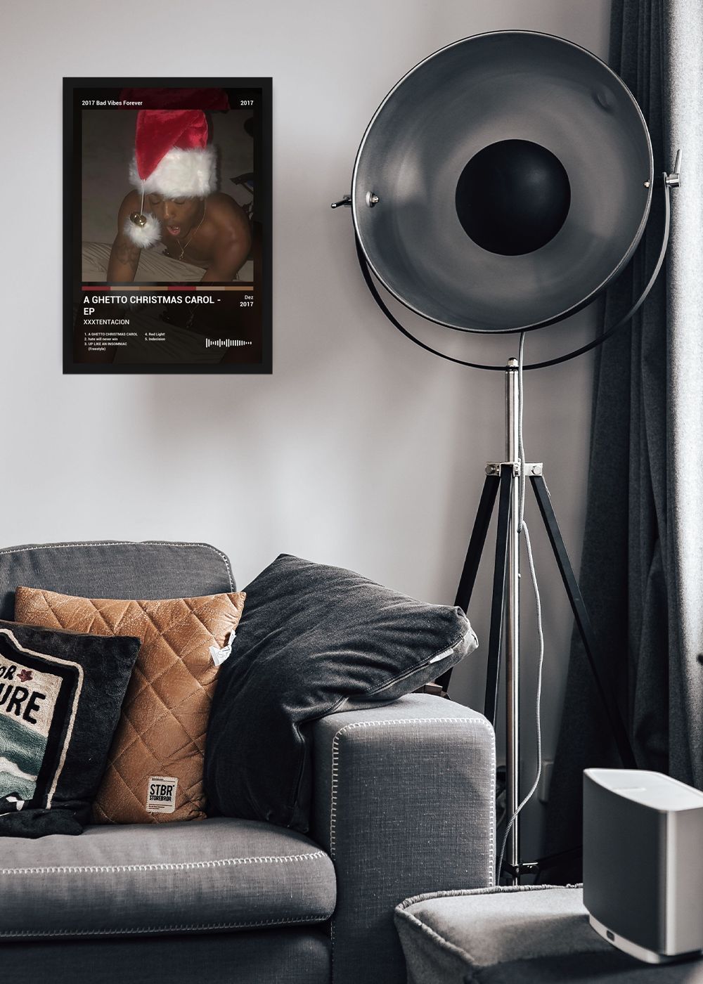 Quadro XXXTENTACION A GHETTO CHRISTMAS C... (Dark) Com Vidro