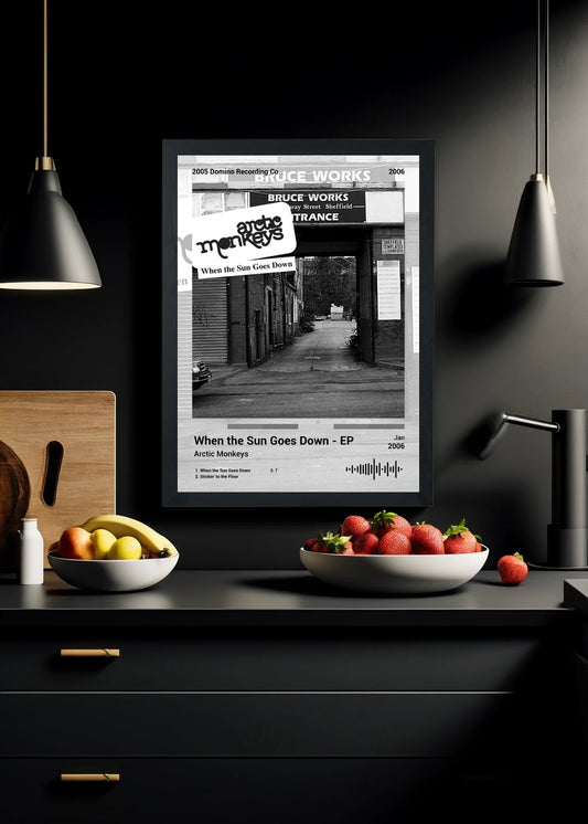 Quadro Arctic Monkeys When the Sun Goes... (Light) Com Vidro