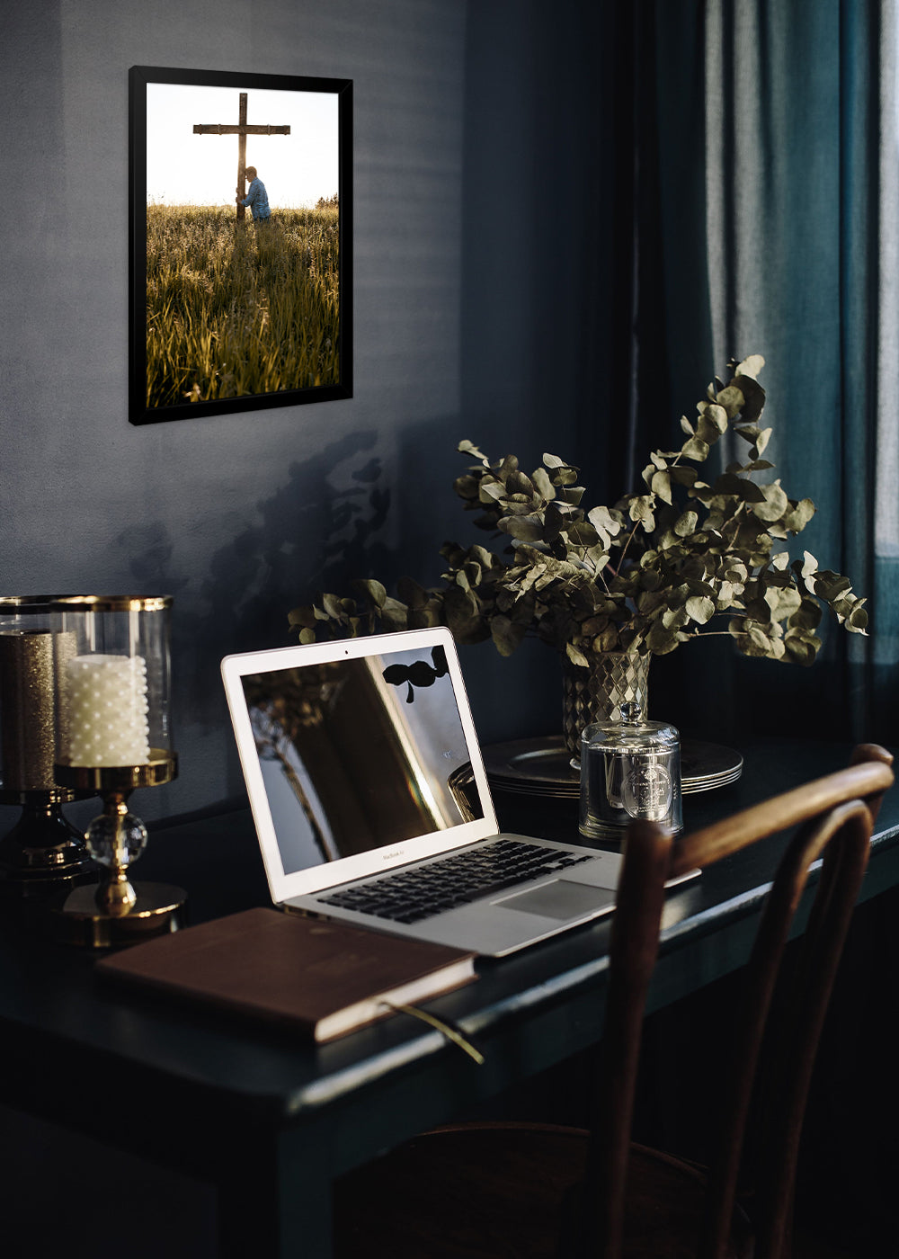 Quadro Rezando para o seu Deus - religioso - Com vidro