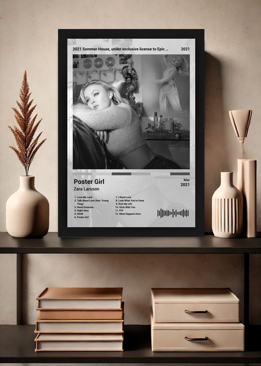 Quadro Zara Larsson Poster Girl (Black&white) Com Vidro